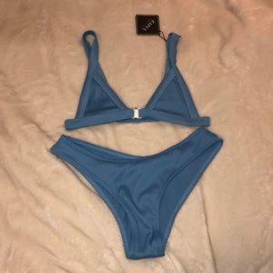 Zaful textures ribbed front closure bikini set